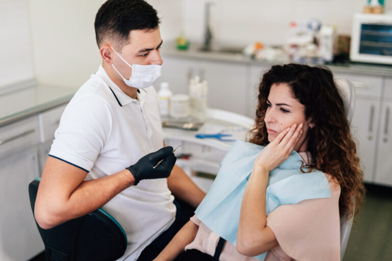 When to Visit an Emergency Dentist